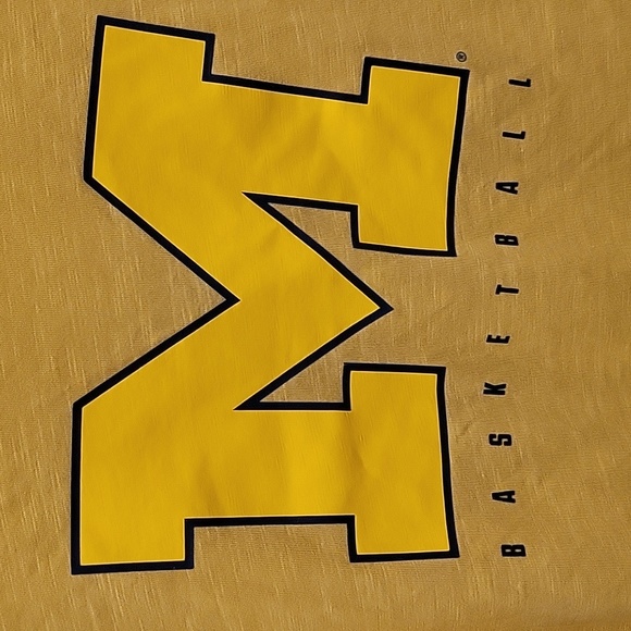 University of Michigan Basketball Nike Dri-fit Tee-Mens Small - Picture 2 of 3